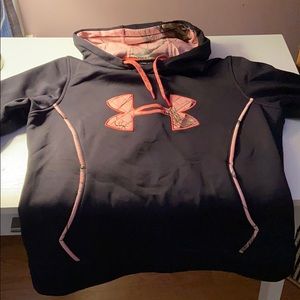 Under Armour sweatshirt with pink Realtree